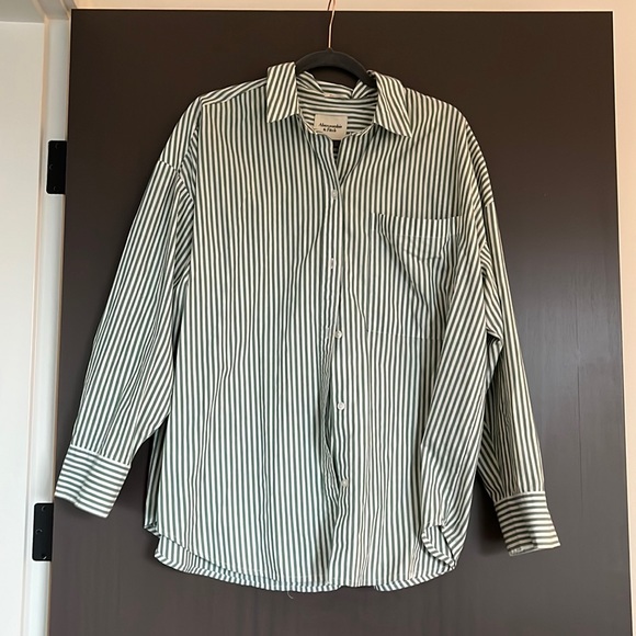 Abercrombie & Fitch Tops - A&F oversized button up